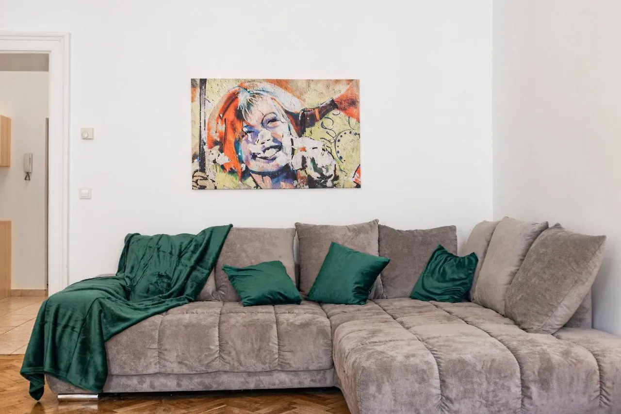 Peaceful 2 Bedroom Apt With Backyard In Prime Location Vienna 0*,  Austria