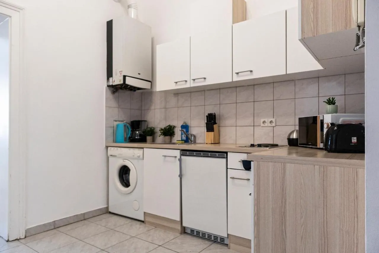 Peaceful 2 Bedroom Apt With Backyard In Prime Location Vienna Austria